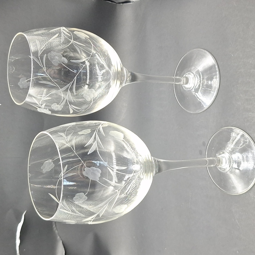 Princess House Heritage Crystal White Wine Glasses – Etched Floral (Set of 2) - Picture 3 of 8